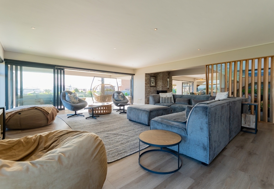 4 Bedroom Property for Sale in Myburgh Park Western Cape